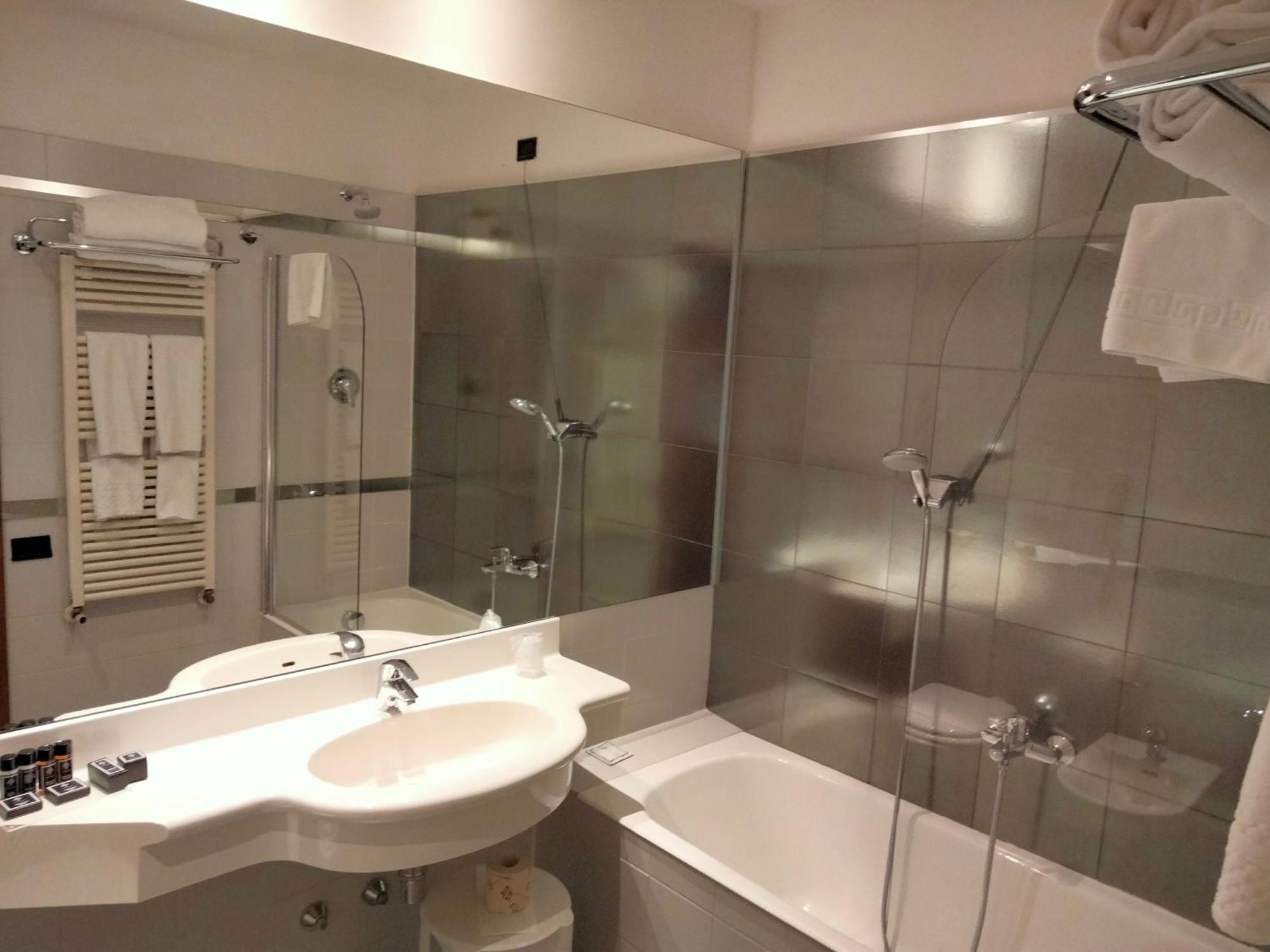 Savoia Hotel Country House Bologna Bagian luar foto