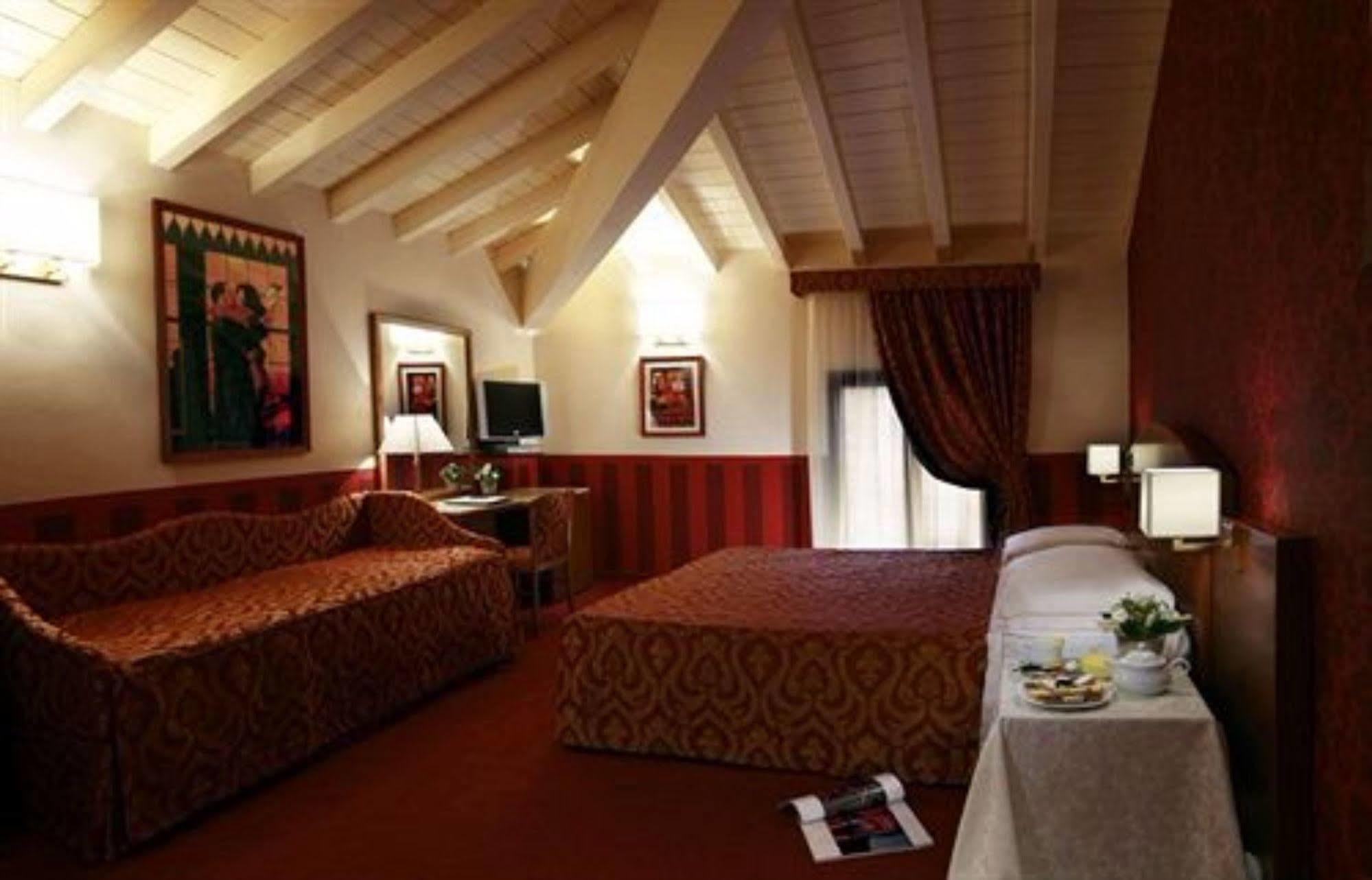 Savoia Hotel Country House Bologna Bagian luar foto